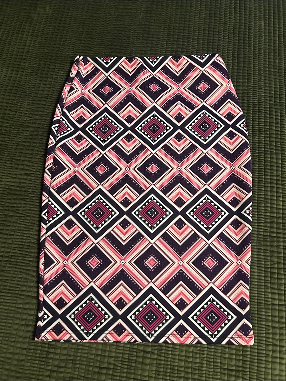 Charlotte Russe Pink, Navy & Cream Geometric Pencil Skirt - Picture 1 of 2